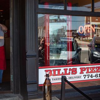 Iconic late-night Portland pizza parlor to close after decades in the Old Port