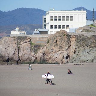 History buffs working to keep Cliff House collection in public view