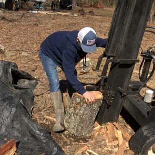 Dinwiddie teen delivers wood for people in need