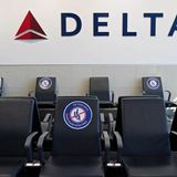 Delta Air Lines to pay out thousands of dollars to managers — but not to pilots or other workers