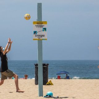 Experts warn US risks delaying ‘normal’ summer