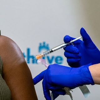 Amid continued glitches, DC chooses Microsoft as vendor for soon-to-launch vaccine preregistration system - WTOP News