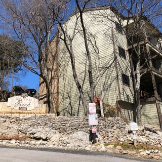 Weeks without water: Many Austin apartment residents still suffering after extreme winter storm