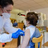 Germany should have led the world at handling the pandemic. But experts slam Merkel's vaccine response as a disaster | CNN