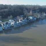 Southern Indiana homeowners along the Ohio River prep for potential flooding