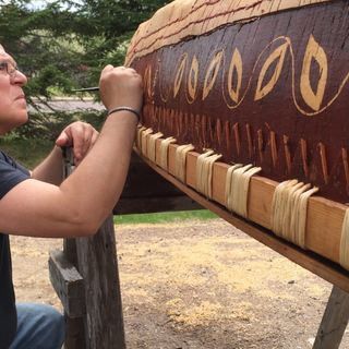 Wisconsin Raised Beadwork Artist And Birchbark Canoe Builder Keep Traditions Alive