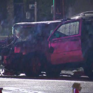 2 killed, 3 critically injured in head-on crash in Lake View Terrace