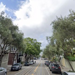 Roof-hopping burglar dies after getting stuck between buildings in San Francisco