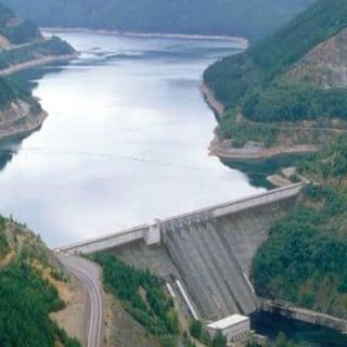 Officials: Dam on Oregon’s Detroit Lake could fail in a large earthquake