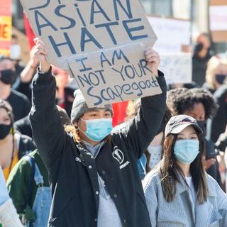 Thousands march in Montreal to denounce the rise of anti-Asian hate crime - Montreal | Globalnews.ca