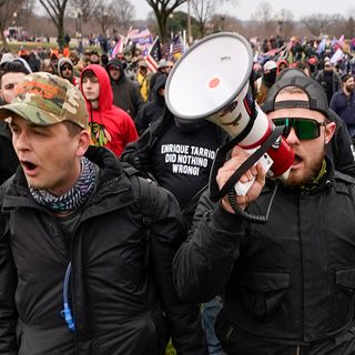 New evidence suggests ‘alliance’ between Oath Keepers, Proud Boys ahead of Jan. 6