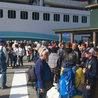 Alaska’s billion-dollar cruise season in the balance as CDC resists industry pressure to lift restrictions - Alaska Public Media