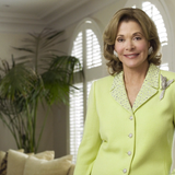 Hollywood Remembers 'Arrested Development' Star Jessica Walter as a "Comedic Genius"