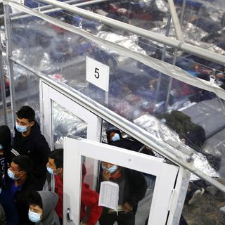 500 Migrant Kids Crammed Into Plastic ‘Pods’ Meant for 32 People