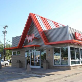 Whataburger awards employees over $90 million in bonuses