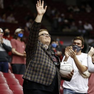 Alabama basketball superfan Luke ‘Fluffopotamus’ Ratliff dies