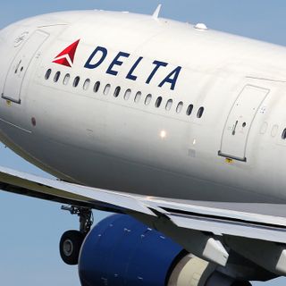 Delta cancels over 100 flights as pandemic travel soars