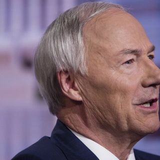 Arkansas Gov. vetoes bill banning gender-affirming care for trans kids, calling it "extreme"