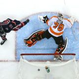 The Flyers’ Goaltending Is Consistently Awful