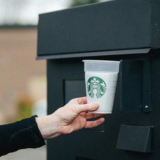 Starbucks' experimental new cup costs extra, but it's worth it | CNN Business