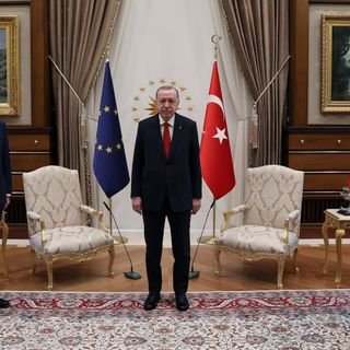 Turkey’s leader met two E.U. presidents. The woman among them didn’t get a chair.