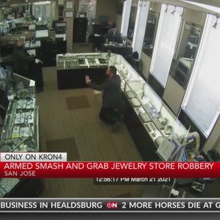 KRON4 EXCLUSIVE: Armed smash and grab at San Jose jewelry store caught on camera