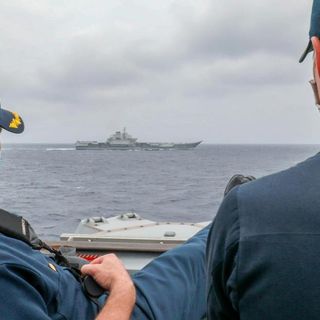 US and China deploy aircraft carriers in South China Sea