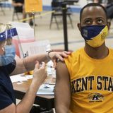 US colleges divided over requiring student vaccinations
