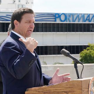 DeSantis agrees to pause Johnson & Johnson vaccine in Florida but calls risk minimal