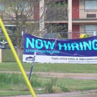 50,000 Arkansans collecting unemployment checks, local businesses can’t find people willing to work