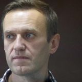 Jailed Kremlin critic Alexey Navalny ends hunger strike