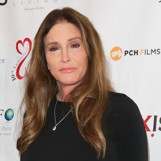 Caitlyn Jenner files paperwork to run for governor of California