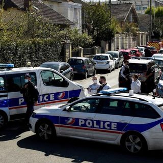 Anti-terrorism probe launched after French police officer killed in knife attack