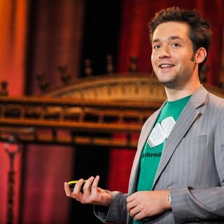 Alexis Ohanian: How to make a splash in social media