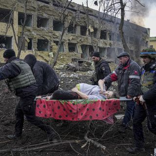 Pregnant woman, baby die after Russian bombing in Mariupol