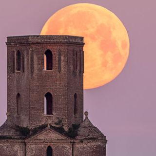 Strawberry supermoon of June rises on Tuesday. Here's what to expect.