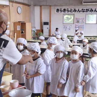 Number of elementary and junior high students in Japan down 1 million in decade