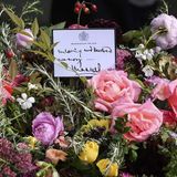 King Charles III's handwritten note on Queen's coffin adds personal touch to her funeral - Times of India