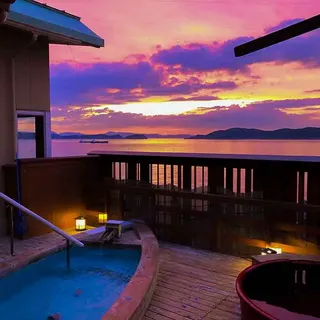 10 Beautiful Beach Onsen & Ocean View Hot Springs in Japan | AlexRockinJapan