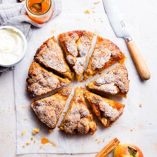 Easy Apple Cake