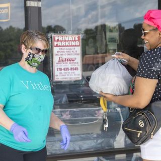 Cobb restaurant owner sells car to make sure employees are paid