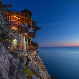 This Thrilling $25 Million Home Is Built Into a Cliff and Overlooks the Pacific Ocean