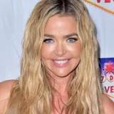 Sami Richards, Denise Richards' daughter, looks stunning in a floral green biкini in scenic beach photos