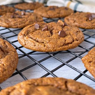 Paleo Pumpkin Chocolate Chip Cookies (Vegan) - Bake It Paleo