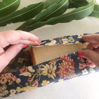 How to Make Your Own Beeswax Wraps | Be A Fun Mum