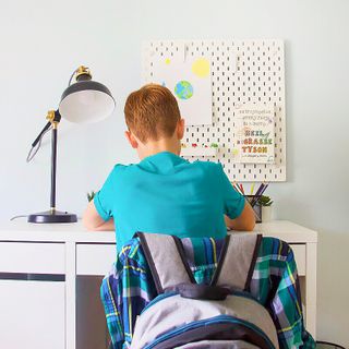 5 Ways to Create a Practical Desk Space for Kids