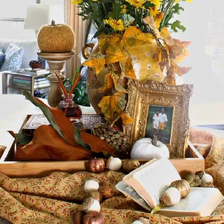 How to Use Confit Pots in a Fall-Inspired Vignette