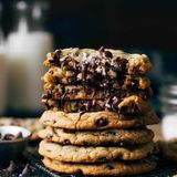 BEST Chocolate Chip Cookies (VIDEO + COOKIE BAKING TIPS)