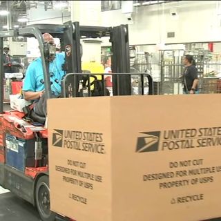 SOCAL JOBS: U.S. Postal Service in LA busier than during holidays, looking to hire more workers