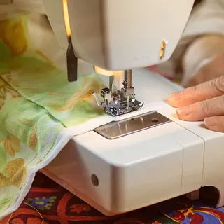 10 Best Sewing Machine Lights (in 2023)